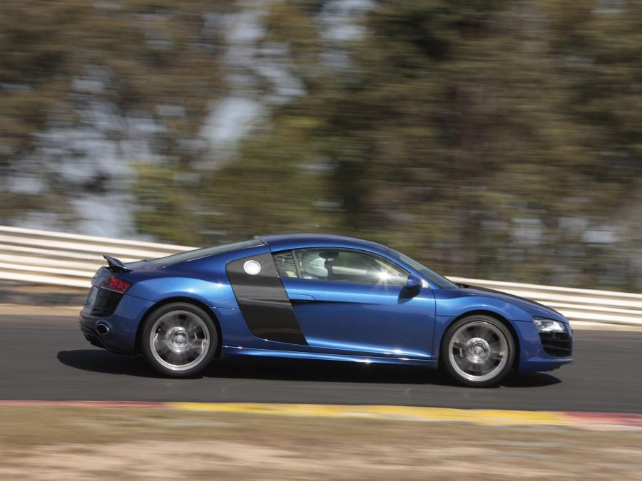  Audi R8 V10 2009 года  (AU) (фото 4 из 14)